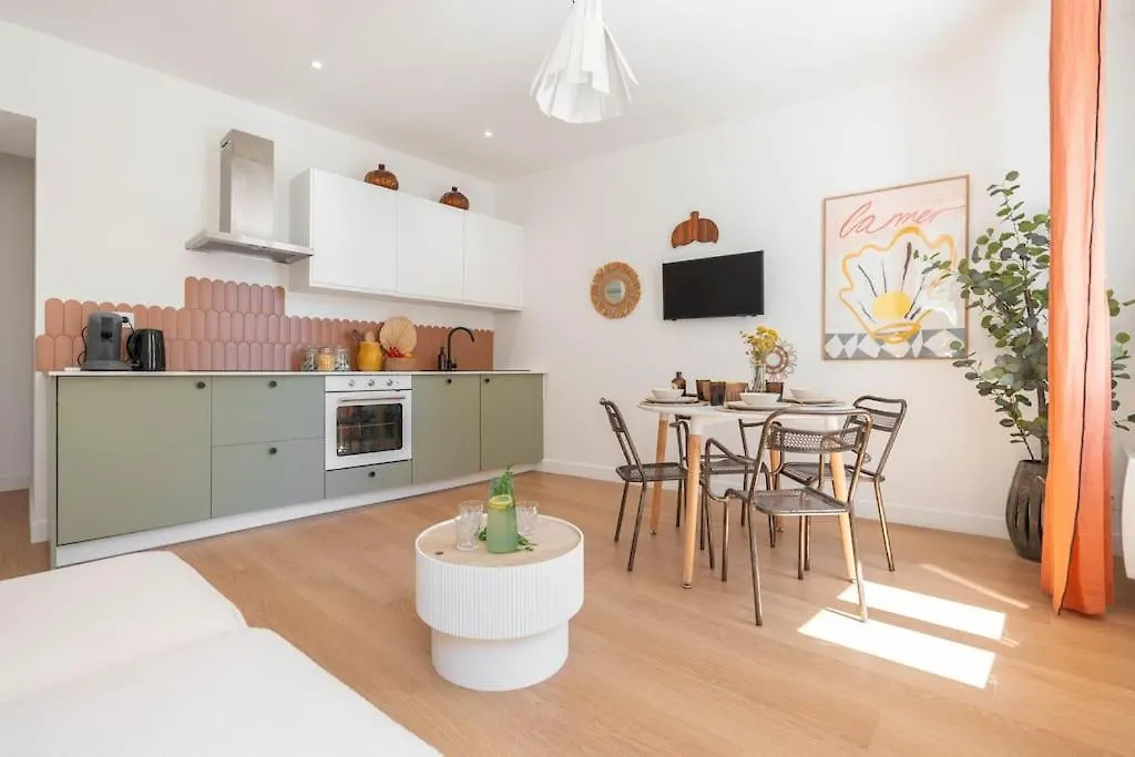 Charmant T3 Sur Jolie Place, Parking Inclus, Clim location